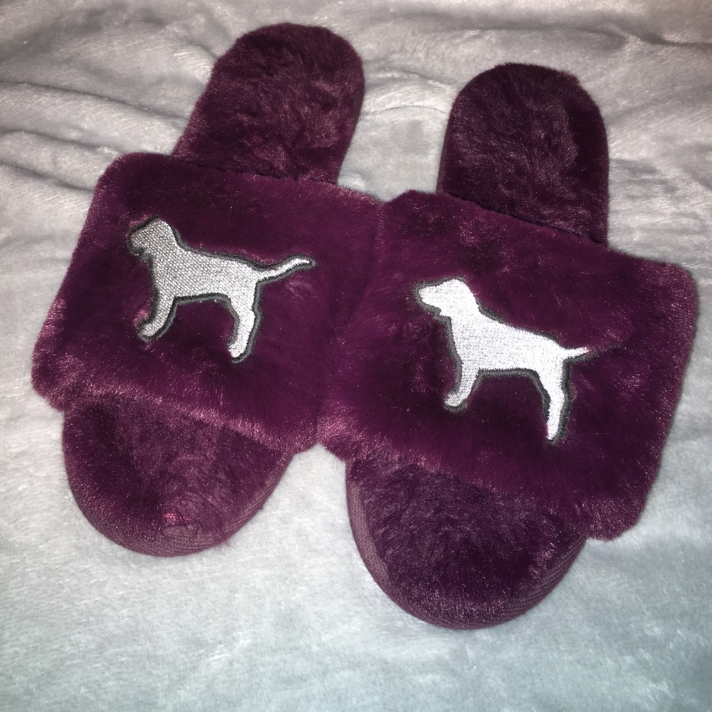 PINK Vs slippers